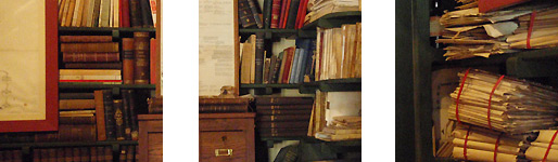 Regale mit B&uuml;chern und Akten